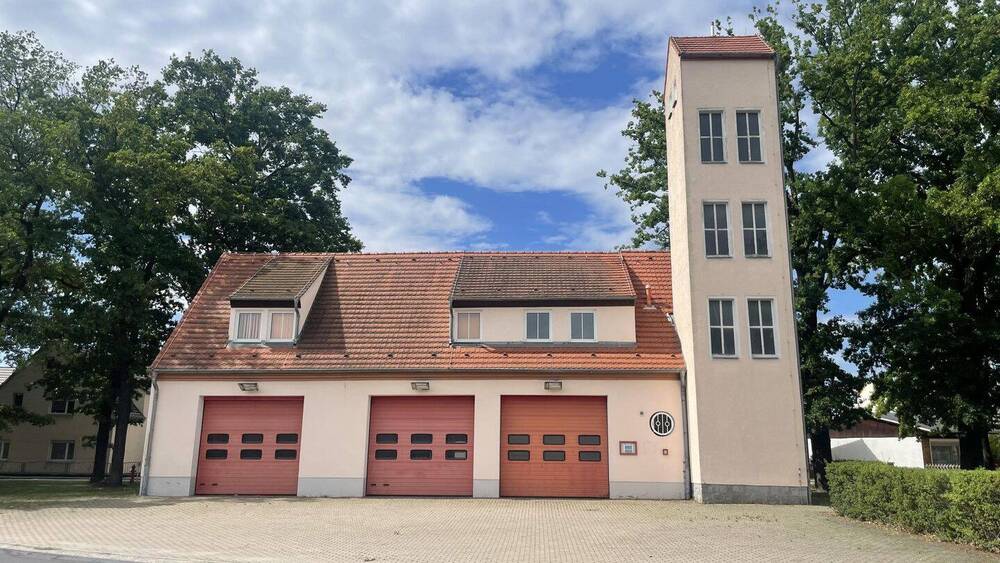 Mehrfamilienhaus, Wohnhaus Schleife - 3 Zimmer, 142 m&sup2;, 150.000&euro; | Angebot:25780925