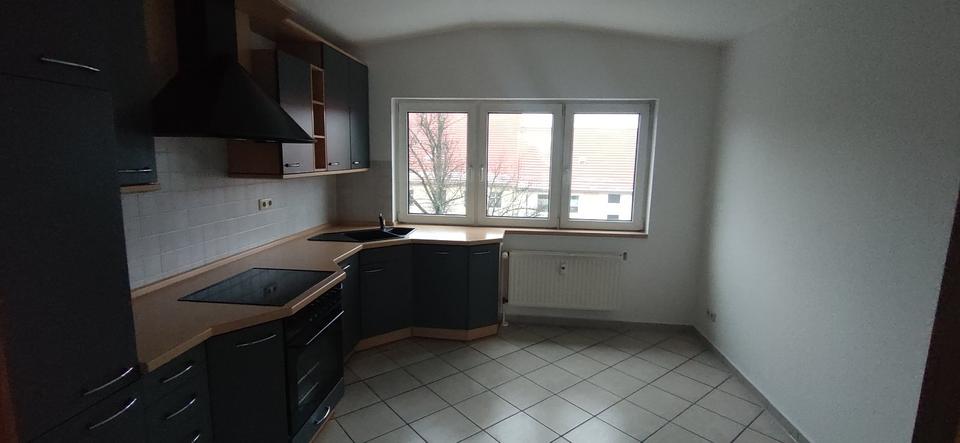 Dachgeschoßwohnung Cottbus - 3 Zimmer, 103 m&sup2;, 1.100&euro; | Angebot:24864999