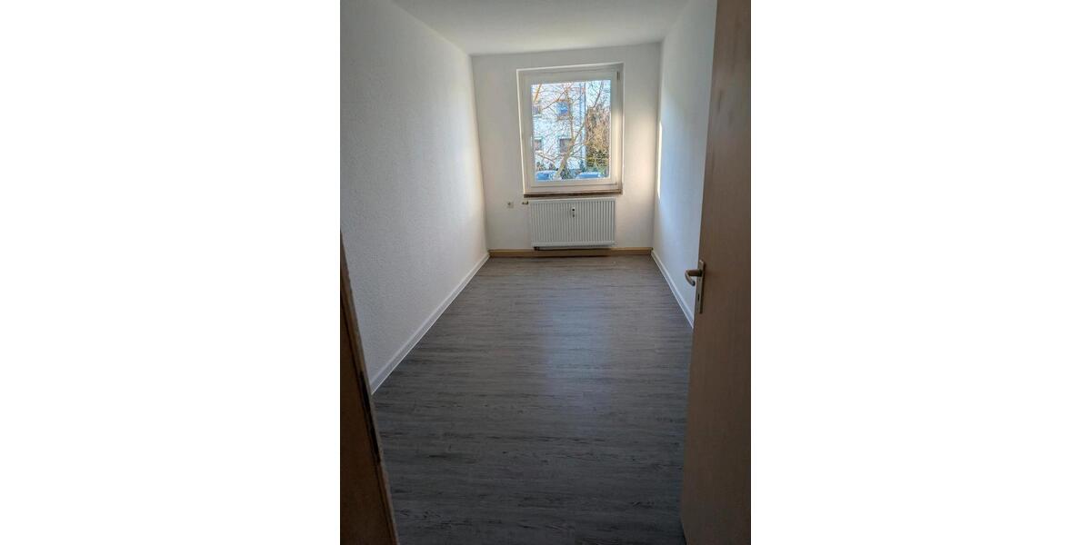 4 Raum Wohnung mit Balkon 4 zimmer