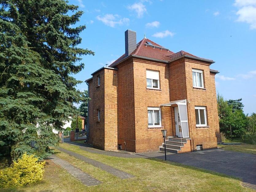 Schönes Klinkerhaus mit großem Garten (provisionsfrei)