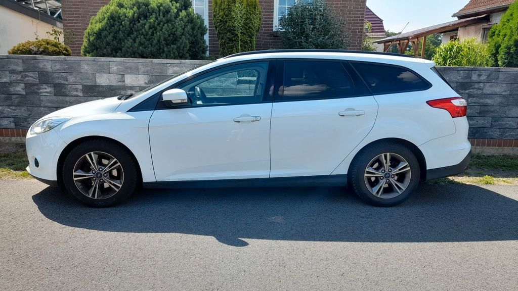Ford Focus 135.228 km 5.000 &euro; Cottbus 03048
