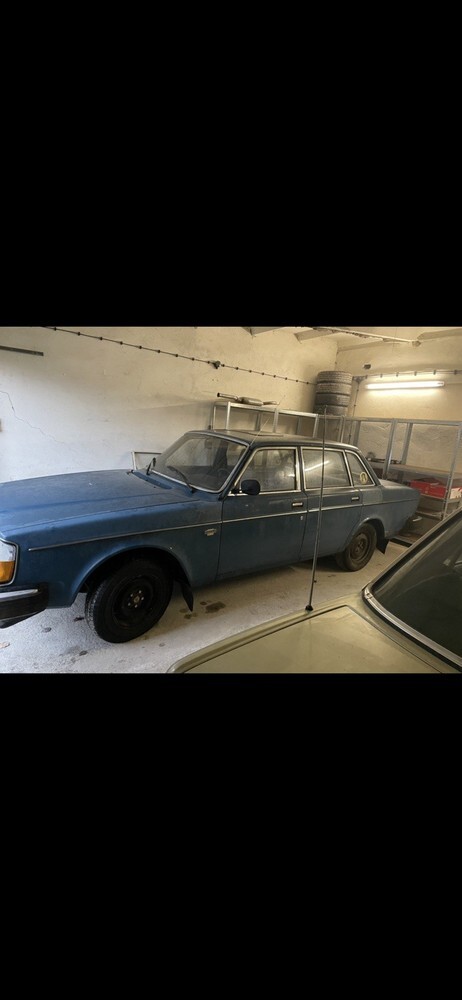 Volvo 244 DLS 250.000 km 2.200 € Cottbus 03046