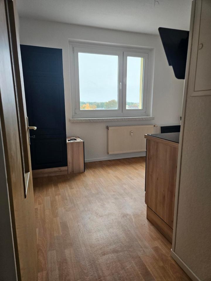 48 qm-große Ein-Zimmnerwohnung mit Einbauküche zum Verkauf zimmer