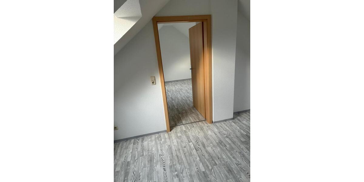 Reihenhaus Spremberg - 3 Zimmer, 74 m&sup2;, 680&euro; | Angebot:23768362