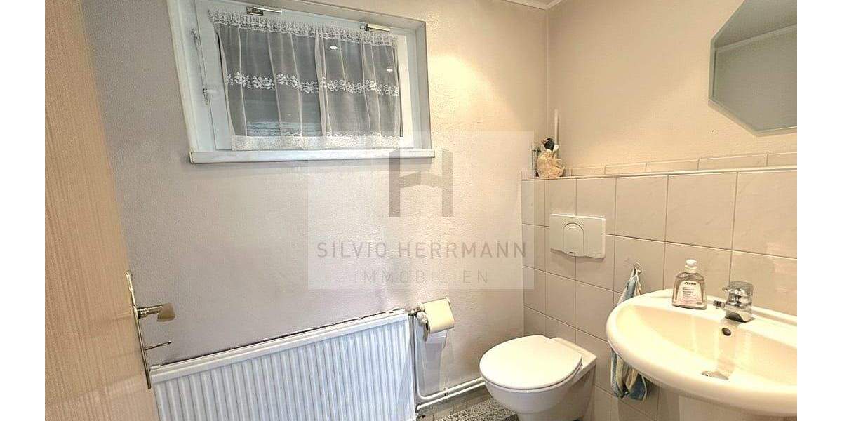 Ruhig und zentral - Einfamilienhaus auf weitläufigem Grundstück 5 zimmer