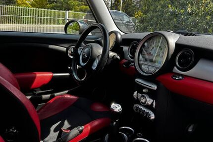 Mini ONE 121.000 km 5.890 &euro; Cottbus 03044