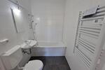 **FRISCH RENOVIERT**3-Zimmer-Wohnung 2.OG Balkon Bad mit Wanne ab sofort