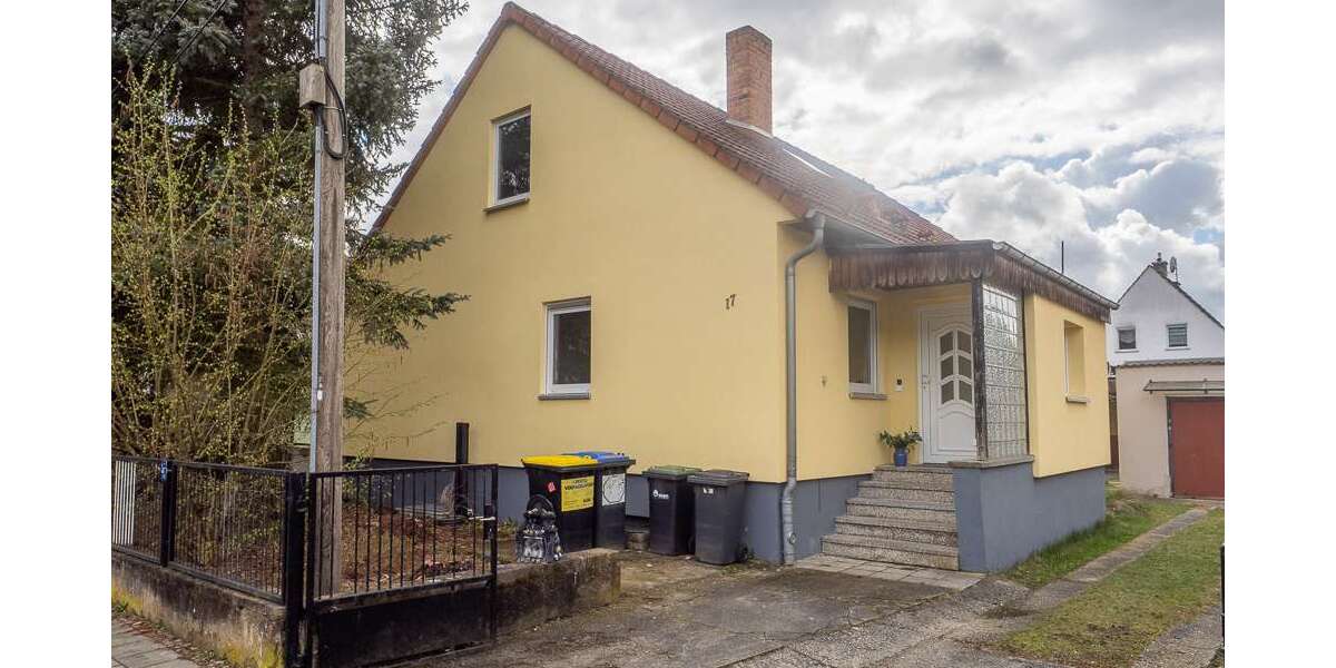 Einfamilienhaus Döbern - 5 Zimmer, 140 m&sup2;, 1.200&euro; | Angebot:25550137