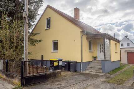 Haus Döbern - 5 Zimmer, 140 m&sup2;, 1.200&euro; | Angebot:25550137