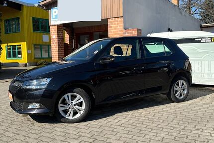 Skoda Fabia 71.523 km 10.985 &euro; Cottbus 03050