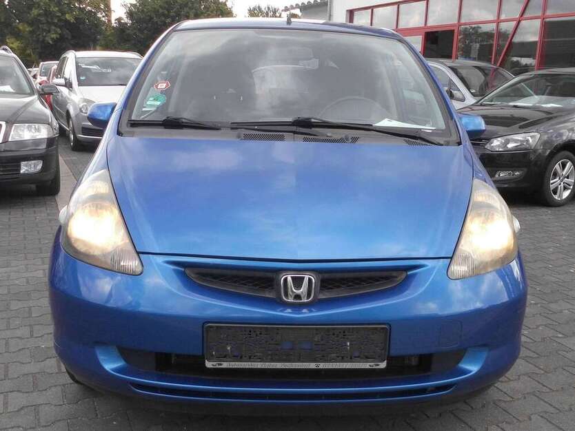 Honda Jazz 240.000 km 1.999 € Cottbus 03051