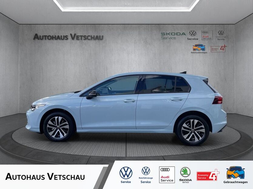 VW Golf 1.008 km 34.880 € Vetschau 03226