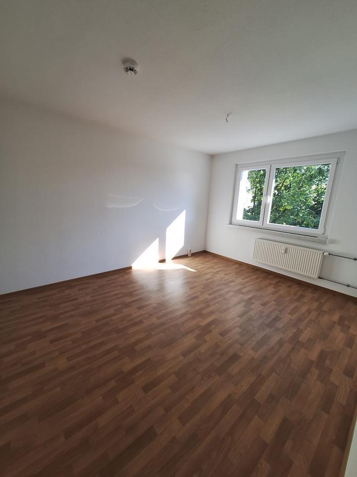 **JETZT EINZIEHEN** 2-Zimmer-Wohnung Balkon Bad mit Wanne 4.Etage ab sofort zimmer