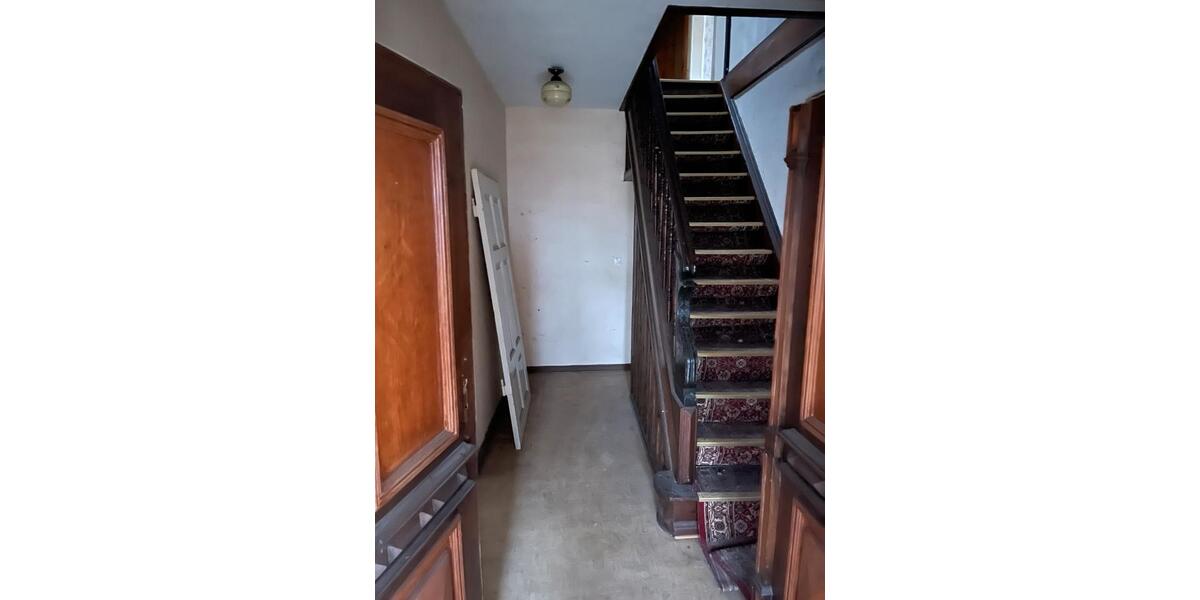 Villa Döbern - 10 Zimmer, 300 m&sup2;, 99.000&euro; | Angebot:27253473