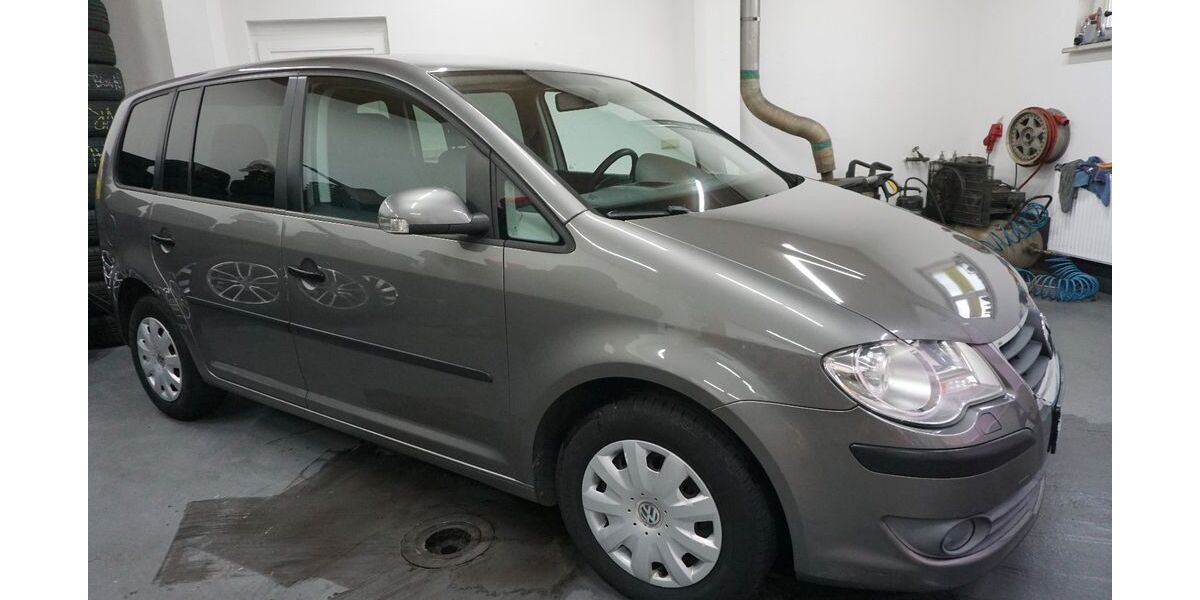 VW Touran 179.076 km 6.990 &euro; Cottbus 03042