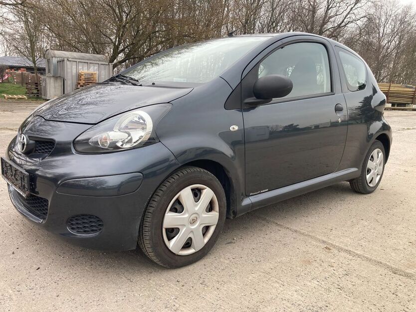Toyota Aygo (X) 35.400 km 3.399 € Vetschau OT Göritz 03226